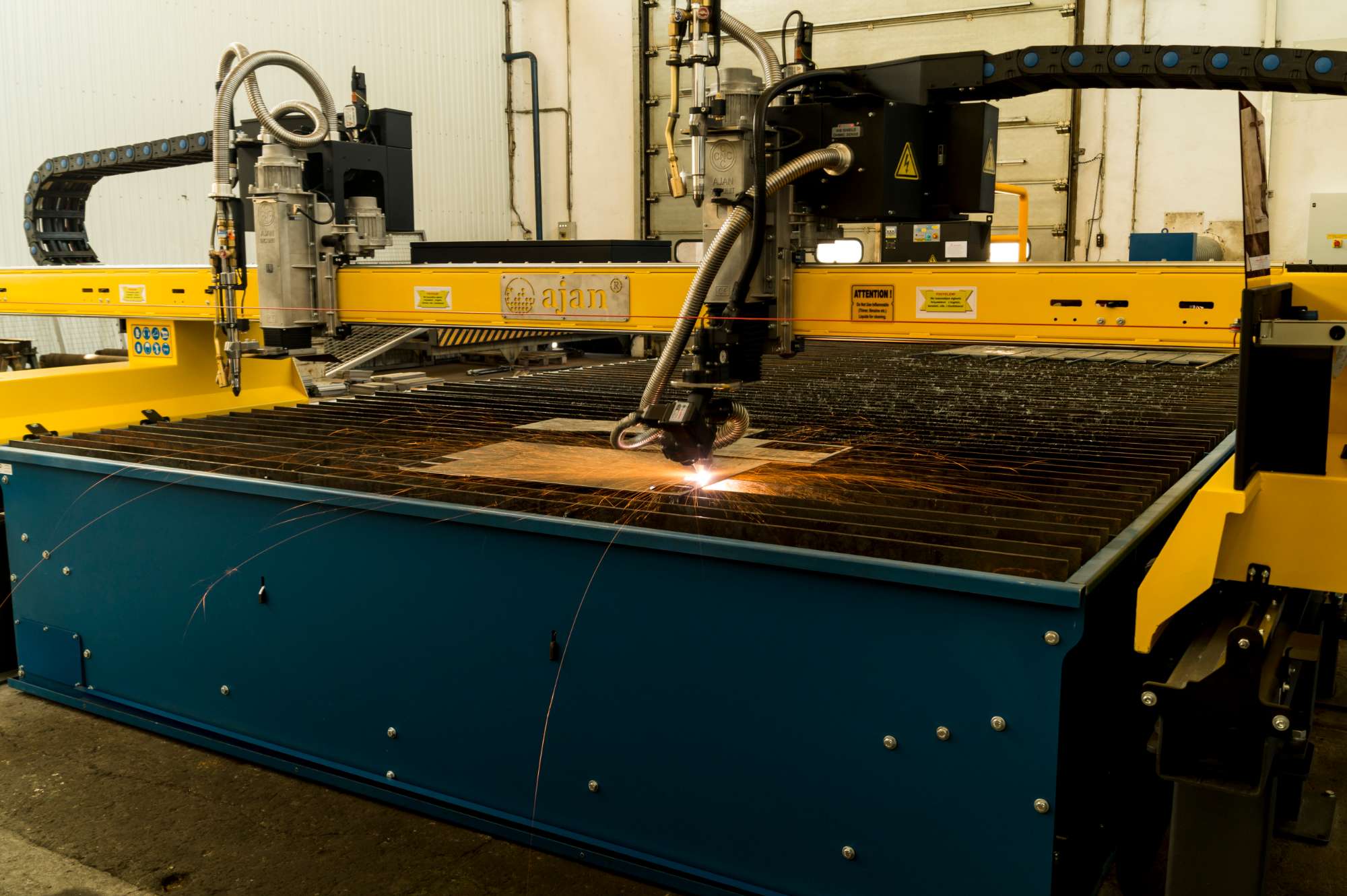 CNC láng- és plazmavágó 3D fejjel